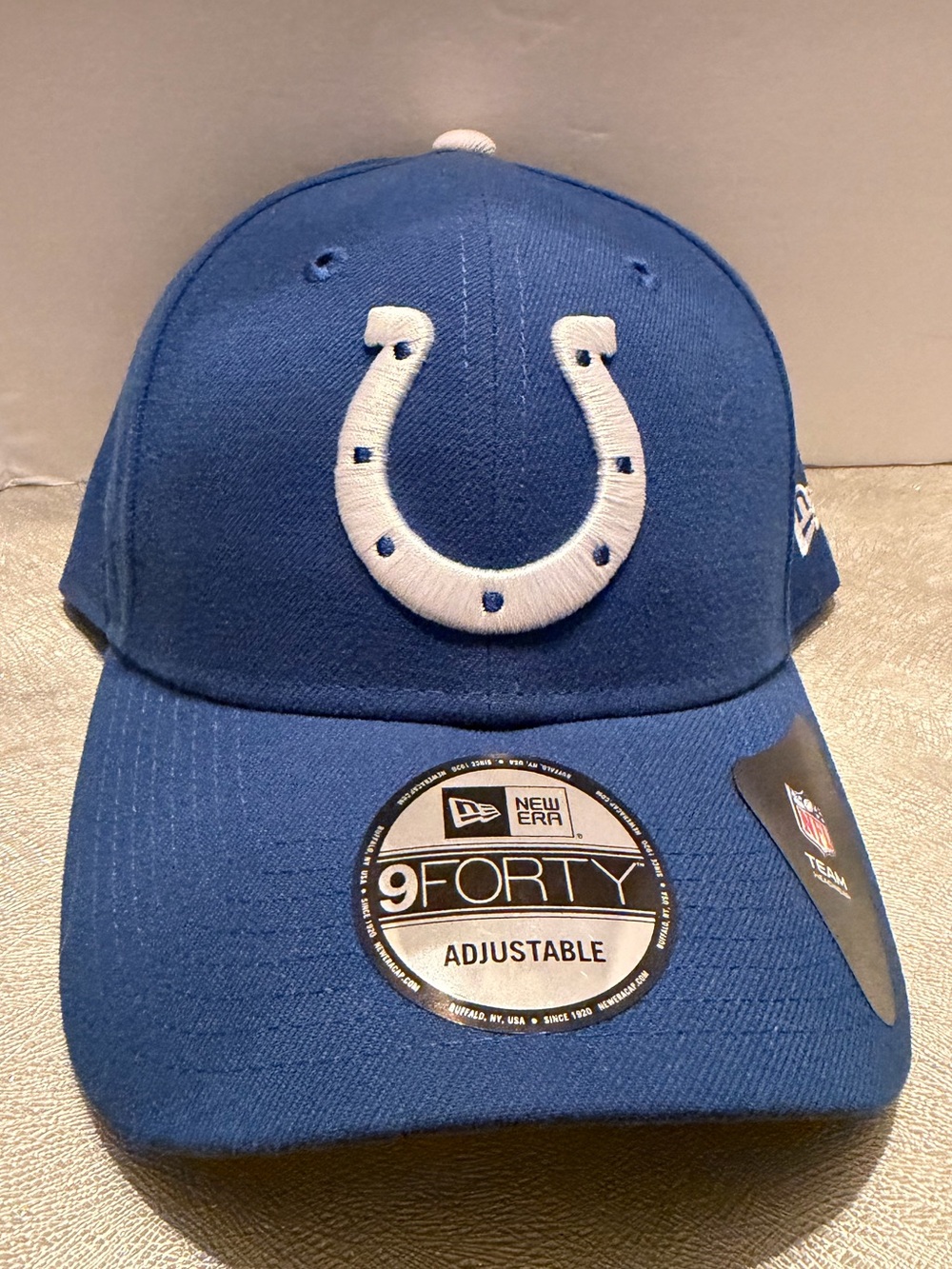 New Era Indianapolis Colts NFL hat. Adjustable. Unusex. New.